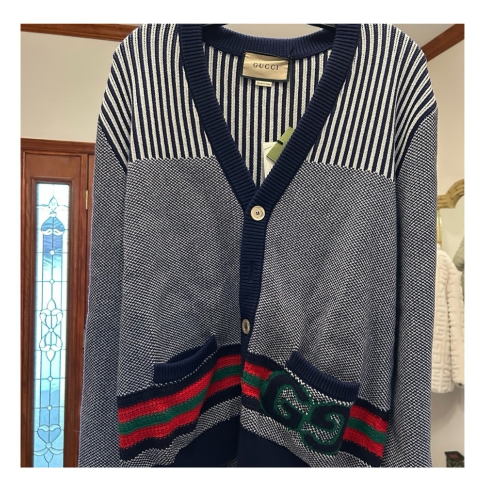 Gucci, cotton wool cardigan sweater size large made in Italy
NWT - Picture 6 of 6